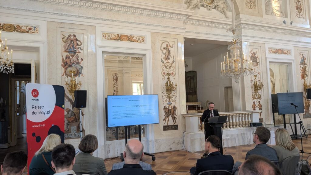 WhatsApp Image 2026 04 22 at 19.00.403